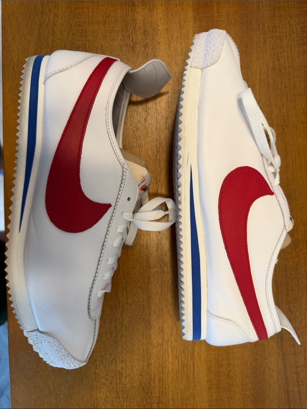 Nike Men’s Cortez ‘72 SP White Sneakers with Red Swoosh and Blue Heel Accent - Picture 3 of 8